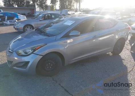 2016 Hyundai Elantra Se z USA, uszkodzony, nr VIN 5NPDH4AE1GH750077